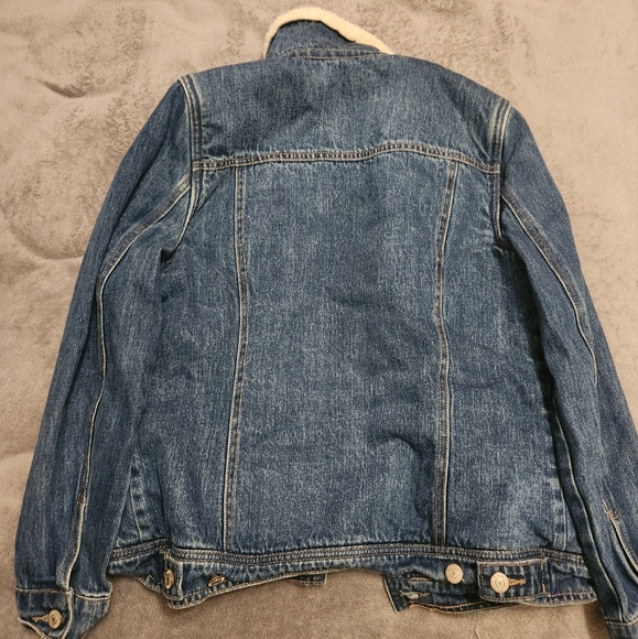 Oldnavy Ladies size small Denim Jacket - Picture 2 of 4